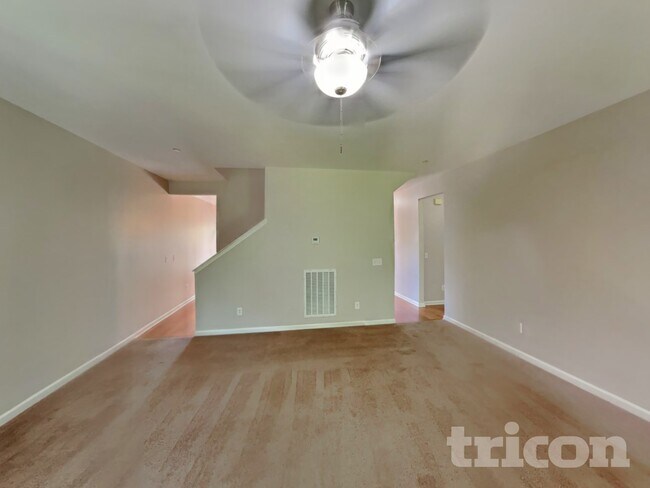 Photo - 4620 Van Leer Ct