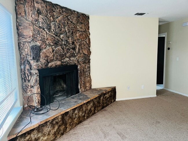 Photo - Nice and Cozy Upstairs Triplex Unit Unit 8947