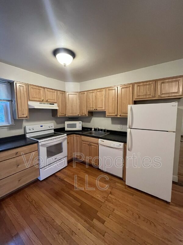 Photo - 1688 Western Ave