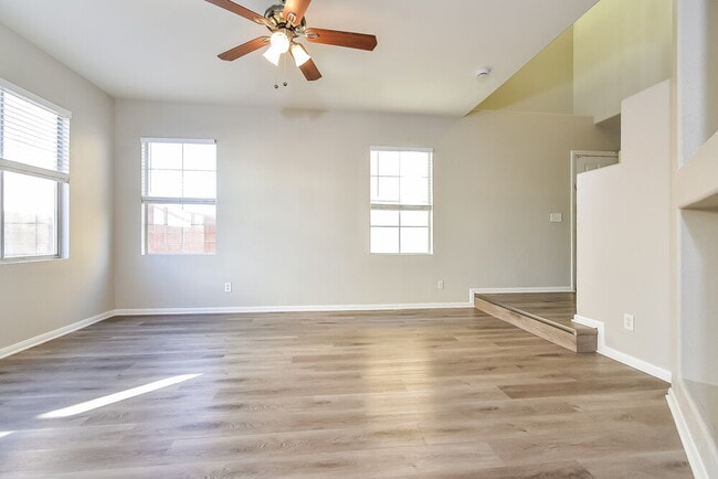 Photo - 4950 Attitude Ct