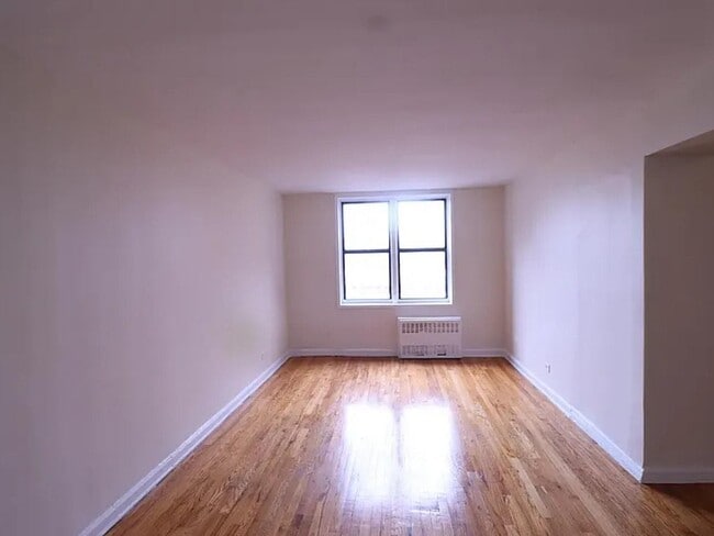 Building Photo - 1623 3rd Ave