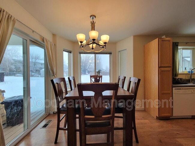 Photo - 184 Droulliard Ave