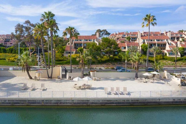 Promontory Point Apartment Homes