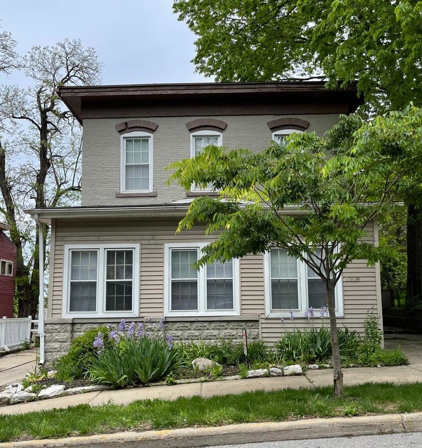 Photo - Columbia Square Apartments