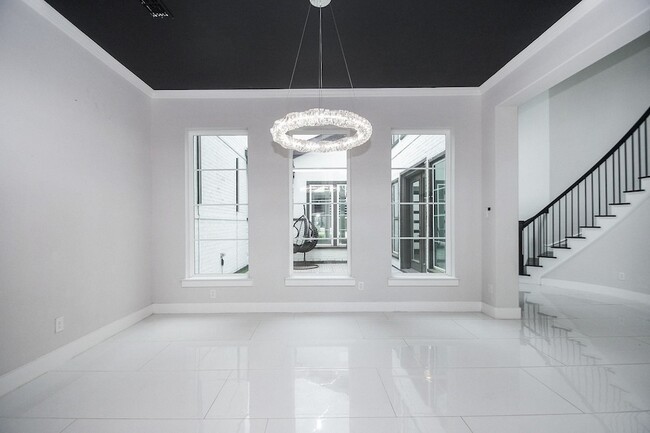 10014 Oakwood Trl