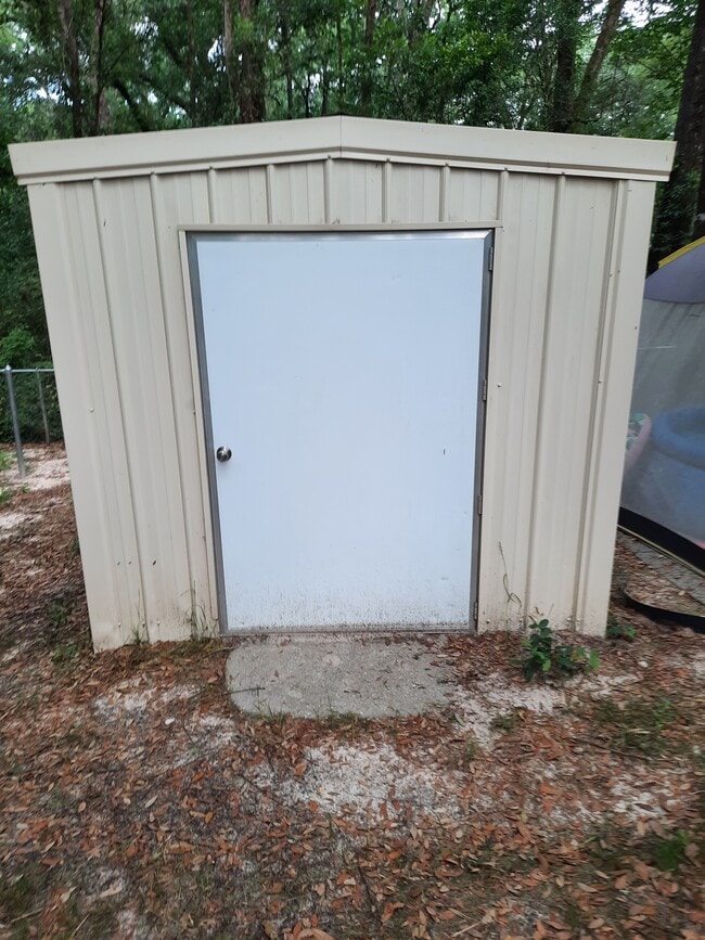 Photo - 875 Georgia St