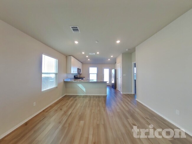 Photo - 5205 Sidesaddle Dr