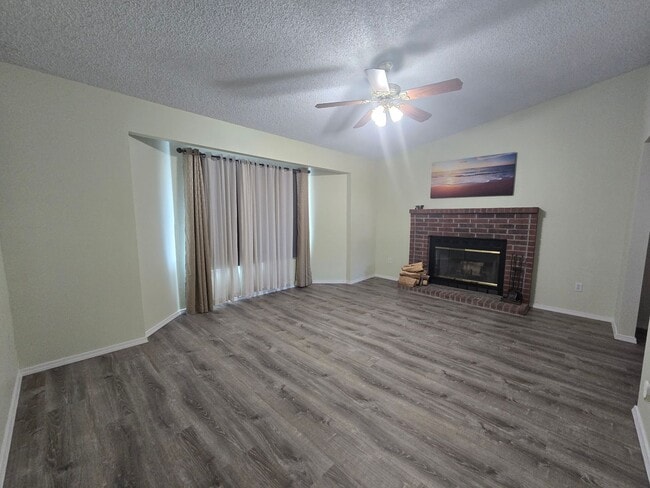 930 Conejo Ave