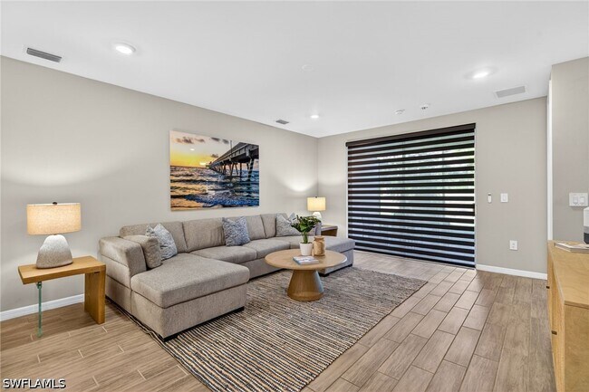 Photo - 14567 Edgewater Cir