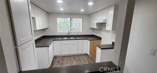 Building Photo - 601 W 1st St