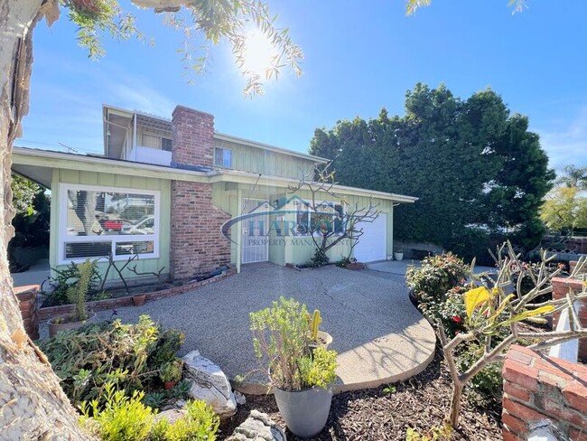 Building Photo - 718 S Leland Unit 1