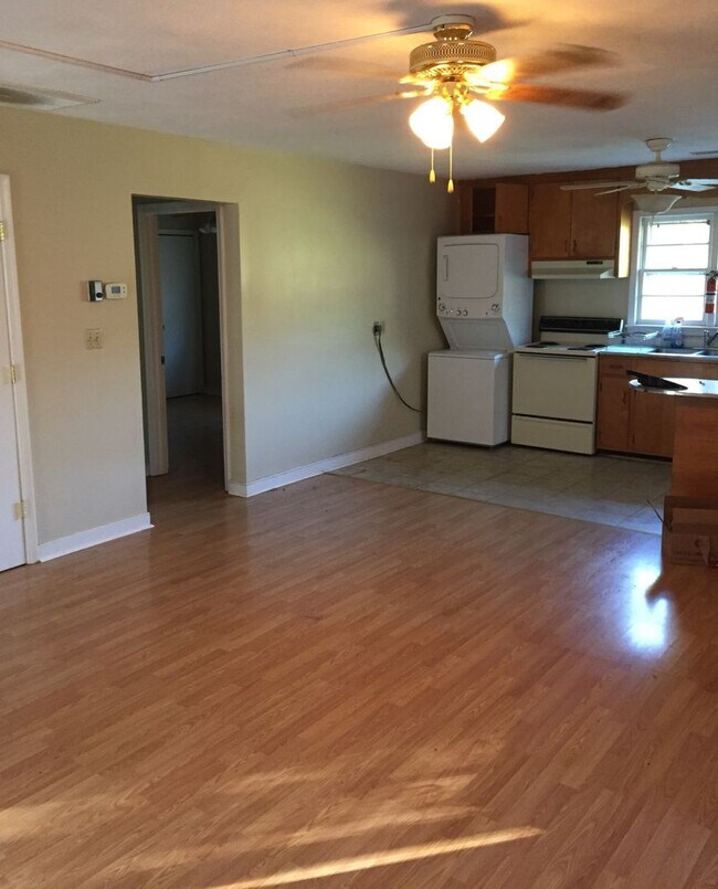 Photo - 400 Dorrier Dr Unit Apartment 5