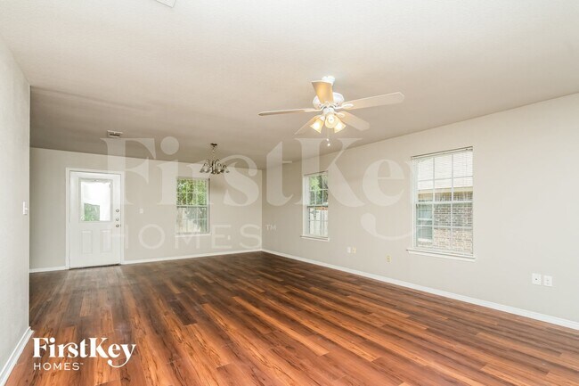 Photo - 15639 Danson Dr