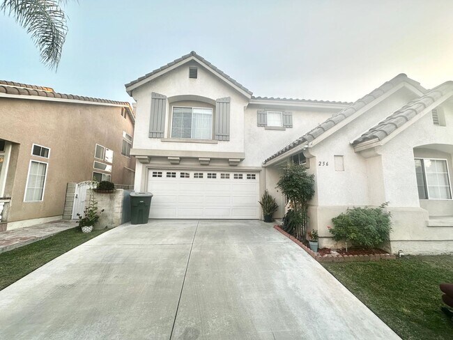 Gorgeous 4 Bed 3 Bath in Anaheim! - Gorgeous 4 Bed 3 Bath in Anaheim! House