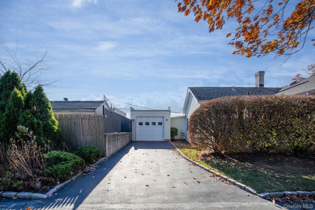 Photo - 176 Laurel Ave