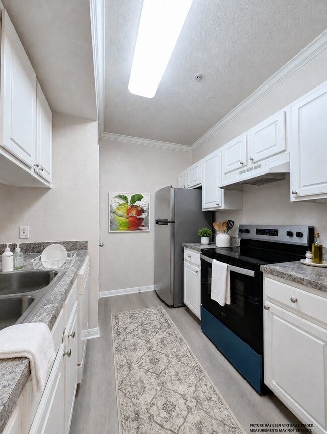 Photo - Peaceful, quiet & comfortable! New Vinyl Plank flooring & Appliances