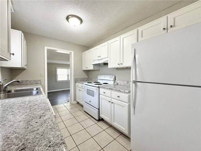 Photo - Well Maintained 3 Bedroom/2 Bathroom Home