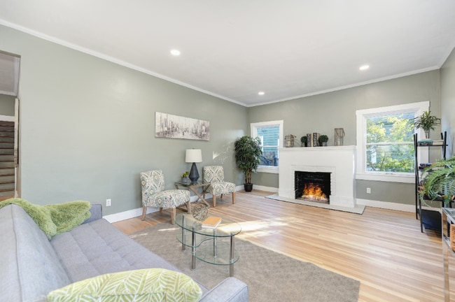 Photo - 1045 35th St