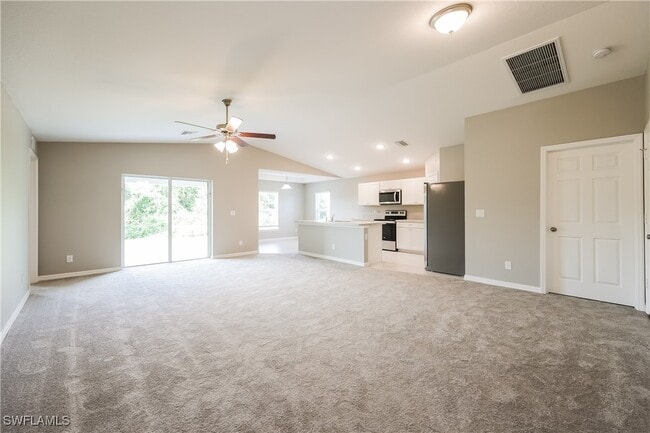 Photo - 1218 Beaver St E