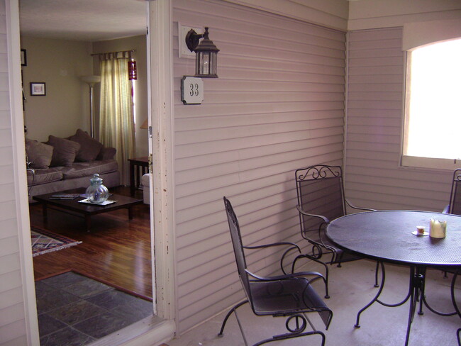 Photo - 33 W Lincoln Street