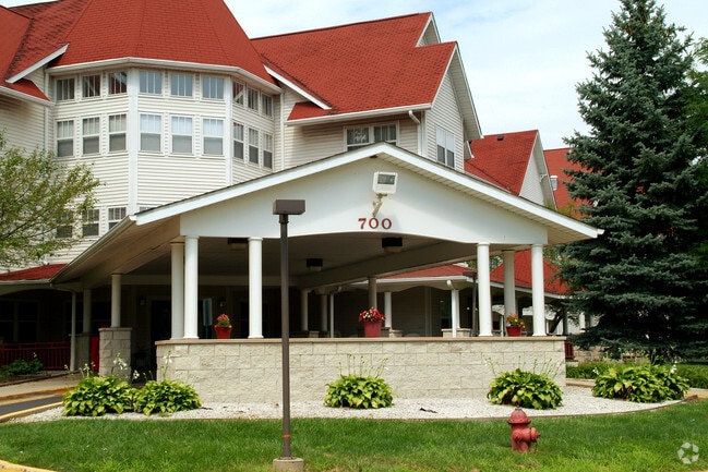 Court Street Commons - Court Street Village - Independent Living 55+ Apartamentos