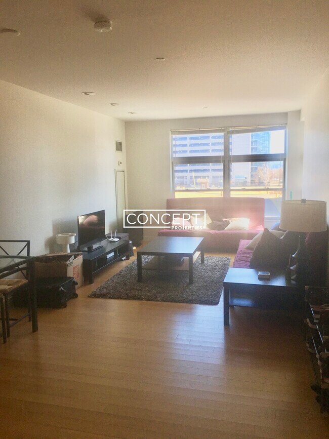 Photo - 601 Albany St Unit 302