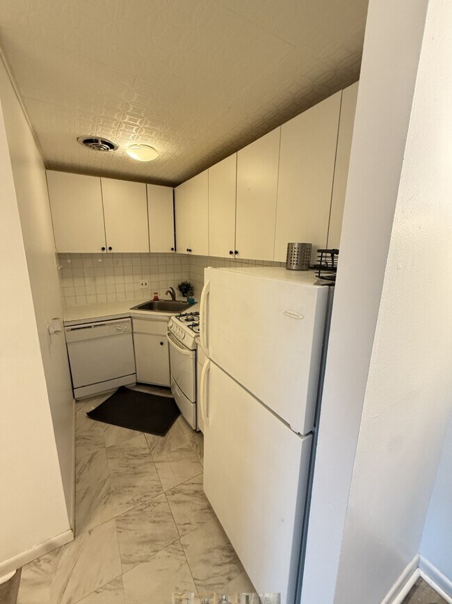 Photo - 140 Kenrick St Unit 25