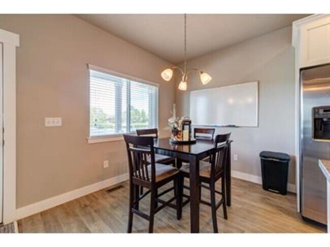 Photo - 687 S 1840 W
