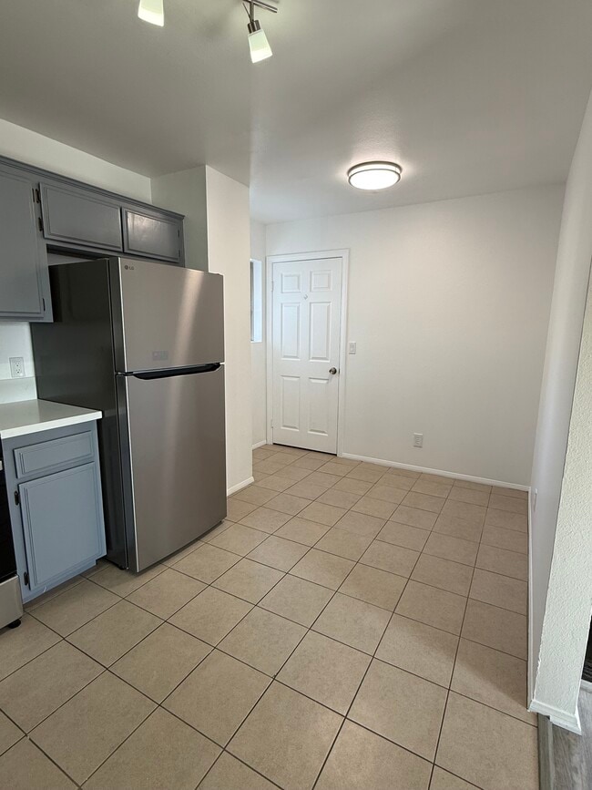 Photo - 4832 Converse St Unit 4832 Converse St -  2