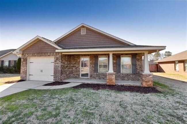 ADORABLE HOME IN MADISON - ADORABLE HOME IN MADISON