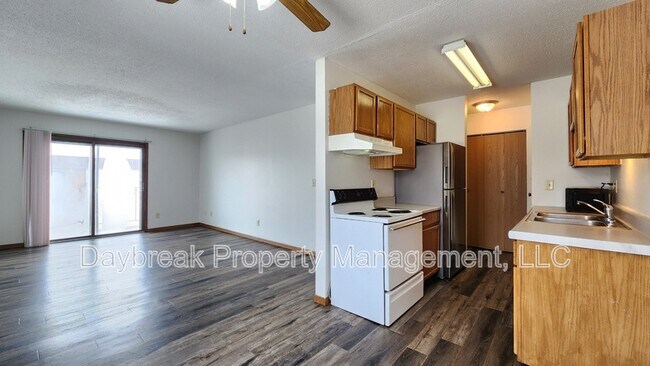 Photo - 2408 3rd Ave N