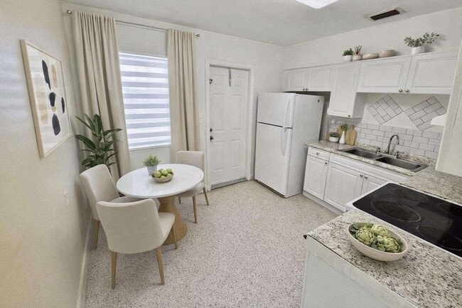 Photo - 517 SW 9th St Unit 1