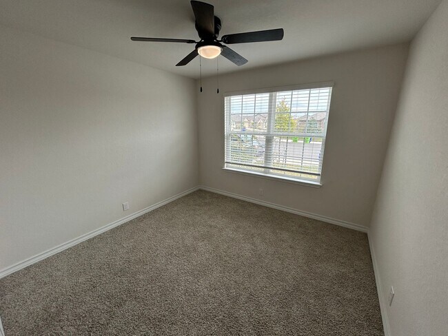 Photo - *COMING SOON* 3-Bedroom with Solar Panels & Resort Amenities – Pool, Gym!