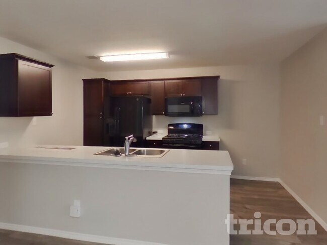 Photo - 424 Mallow Dr