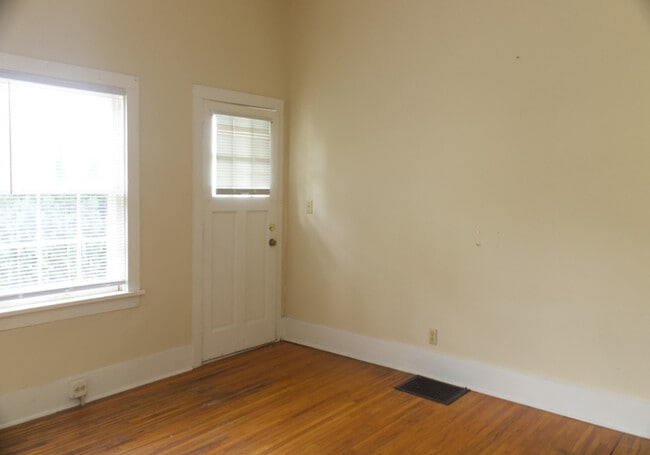 Photo - 1629 Washington St