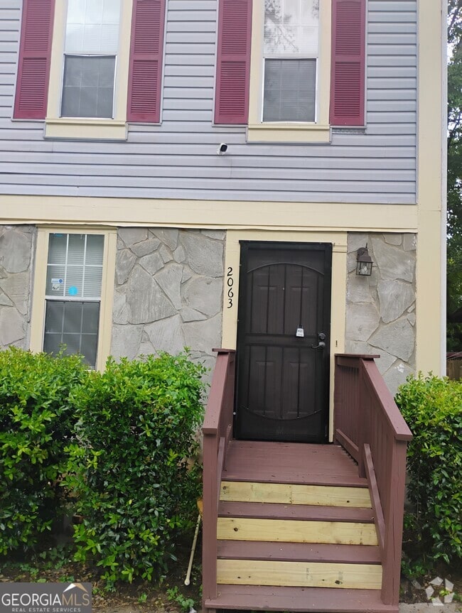 Building Photo - 2063 Charter Ln Rental
