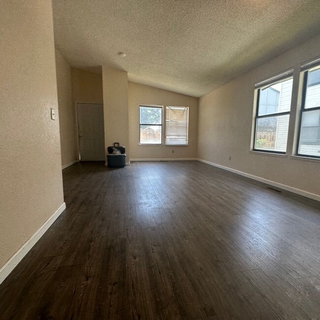 Photo - 281 Quail Wy Unit 283 Quail Way