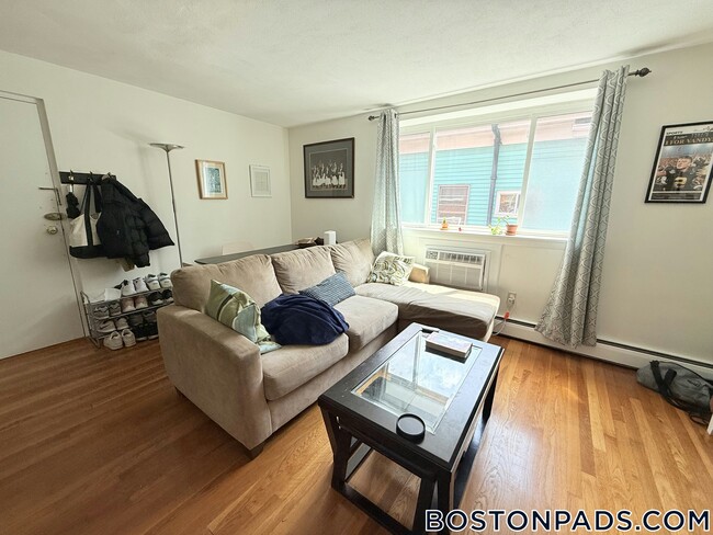 Building Photo - 135 Inman St