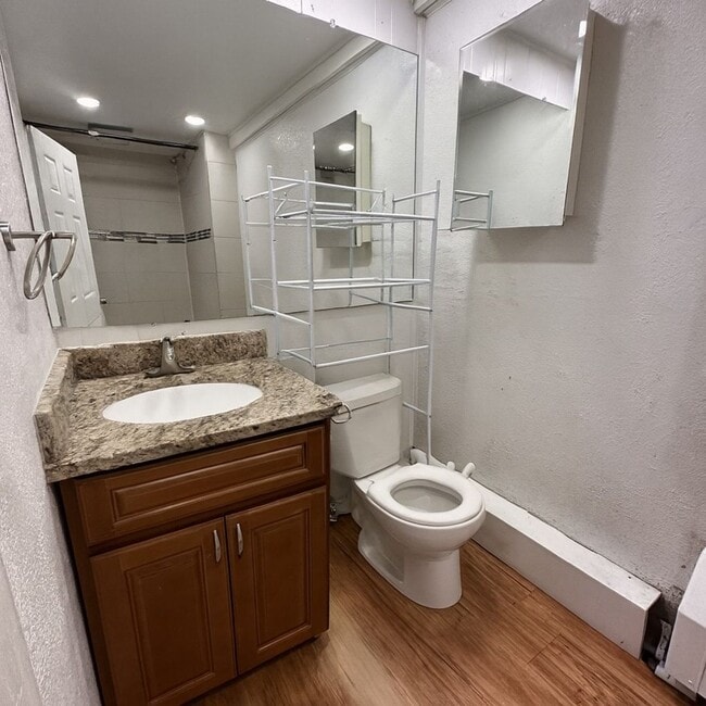 Photo - 1105 11th St Unit 8