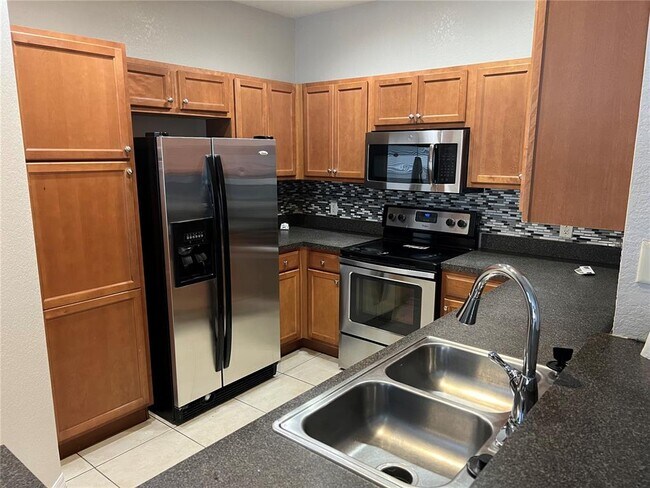 Photo - 2262 Grand Central Pkwy