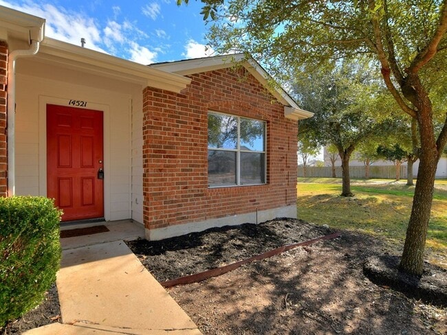 Photo - Beautiful 4 Bedroom / 2 Bath Home in Eagle’s Landing Subdivision