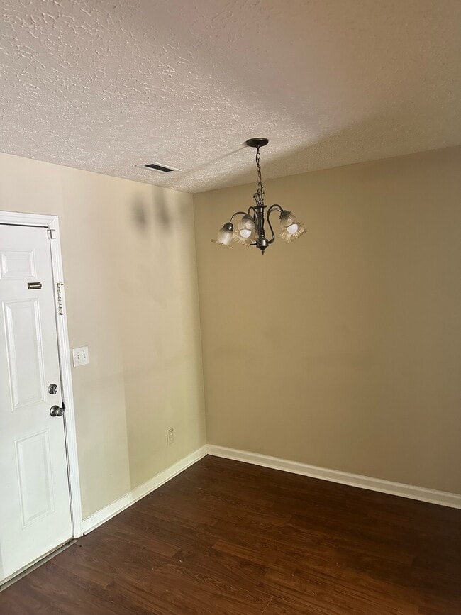 Photo - 1107 Riviera Dr