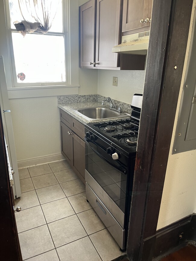 KITCHEN - 5010 Bienville St