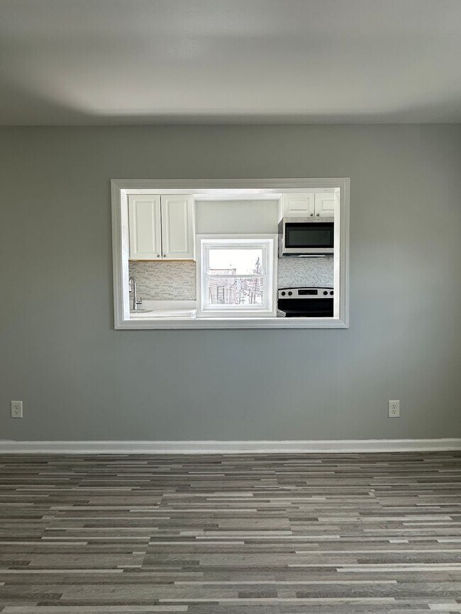 Photo - Somerset Apartments