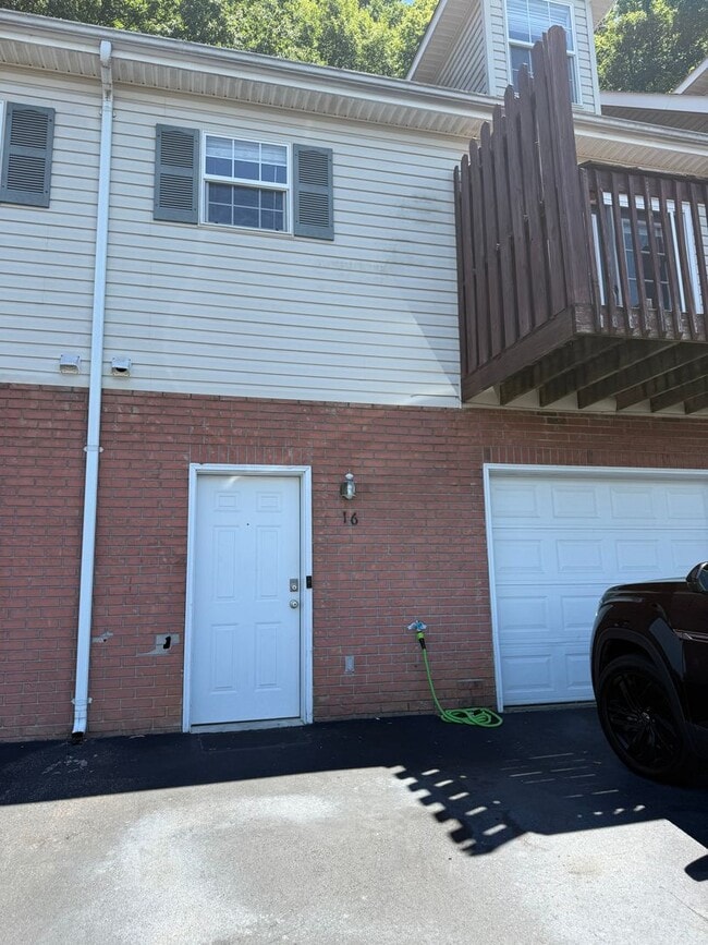 Building Photo - 2 bedroom 2 bath condo for Rent