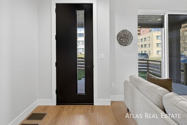 Photo - 830 Cherry St Unit 1