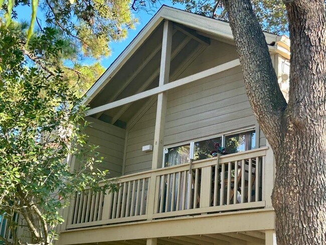 Photo - 2100 Tanglewilde St Condo Unit 434