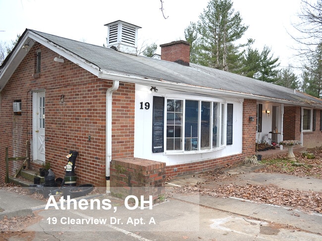 Building Photo - 19 E Clearview Dr Unit A