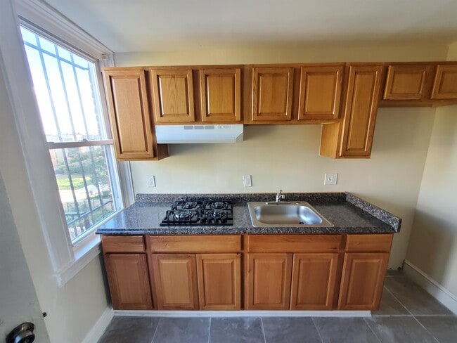 Photo - 2505 Brookfield Ave Unit 3