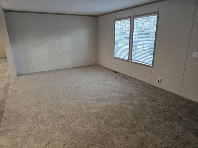 Photo - 415 NW Poplar Ave